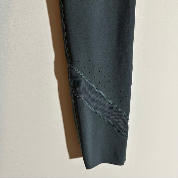 Under Armour Charcoal Performance Leggings - Picture 4 of 7